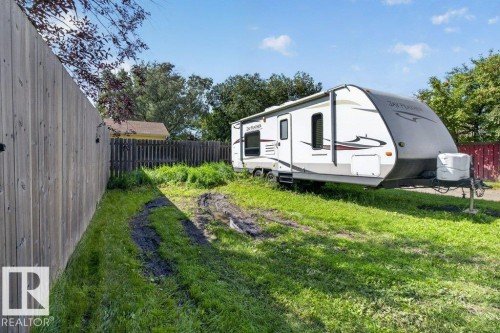 4624 36 Avenue Nw, Edmonton, AB - Outdoor