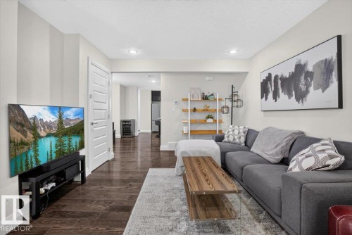 10210 151 Street Nw, Edmonton, AB - Indoor Photo Showing Living Room