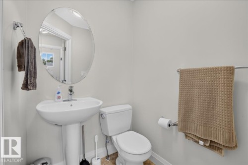 10210 151 Street Nw, Edmonton, AB - Indoor Photo Showing Bathroom