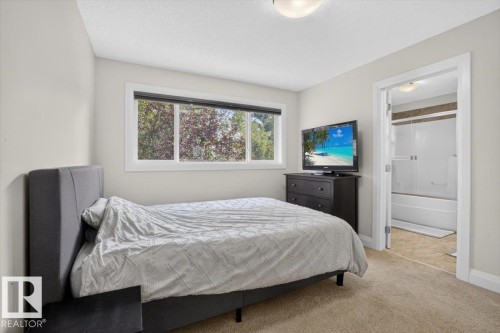 10210 151 Street Nw, Edmonton, AB - Indoor Photo Showing Bedroom