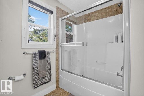 10210 151 Street Nw, Edmonton, AB - Indoor Photo Showing Bathroom