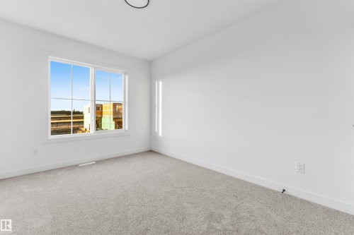 536 Ashgrove Circle, Leduc, AB - Indoor Photo Showing Other Room