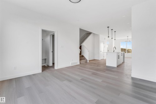 536 Ashgrove Circle, Leduc, AB - Indoor Photo Showing Other Room