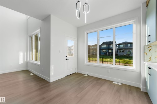 7023 177 Avenue Nw, Edmonton, AB - Indoor Photo Showing Other Room