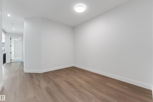 7023 177 Avenue Nw, Edmonton, AB - Indoor Photo Showing Other Room