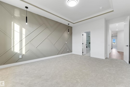 7023 177 Avenue Nw, Edmonton, AB - Indoor Photo Showing Other Room