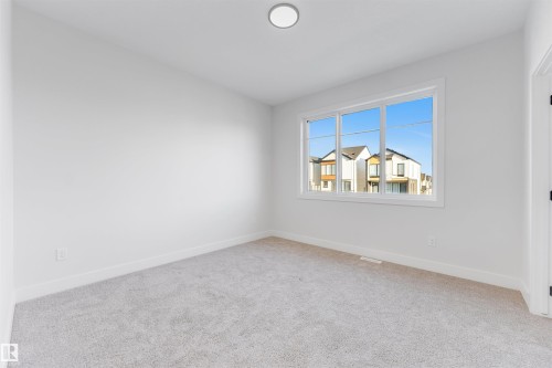 7023 177 Avenue Nw, Edmonton, AB - Indoor Photo Showing Other Room