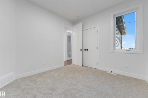 7023 177 Avenue Nw, Edmonton, AB - Indoor Photo Showing Other Room