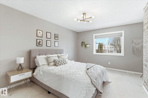 2550 Rabbit Hill Road Nw, Edmonton, AB - Indoor Photo Showing Bedroom