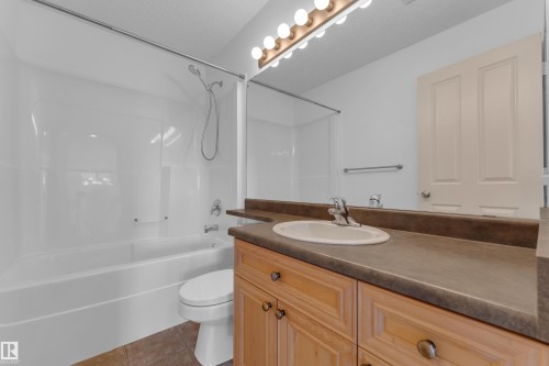 14031 136 Street Nw, Edmonton, AB - Indoor Photo Showing Bathroom