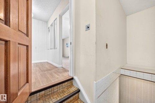 15020 88 Street Nw, Edmonton, AB - Indoor Photo Showing Other Room