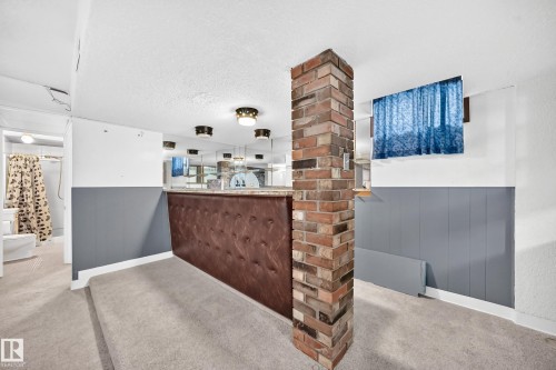 15020 88 Street Nw, Edmonton, AB - 