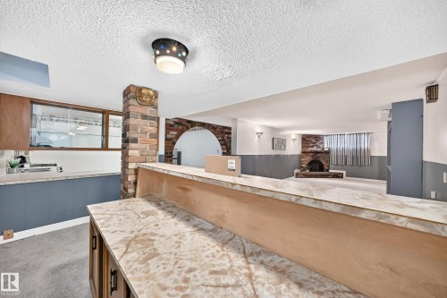 15020 88 Street Nw, Edmonton, AB - Indoor