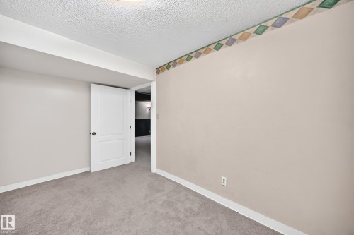 15020 88 Street Nw, Edmonton, AB - Indoor Photo Showing Other Room