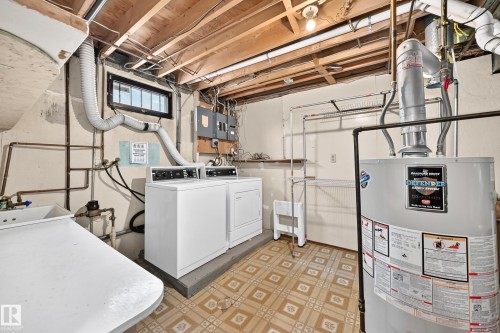 15020 88 Street Nw, Edmonton, AB - Indoor Photo Showing Laundry Room