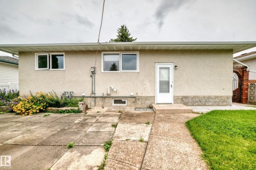 15020 88 Street Nw, Edmonton, AB - Outdoor