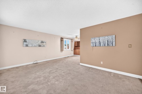 15020 88 Street Nw, Edmonton, AB - Indoor Photo Showing Other Room