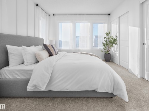 648 Uplands Drive Nw, Edmonton, AB - Indoor Photo Showing Bedroom