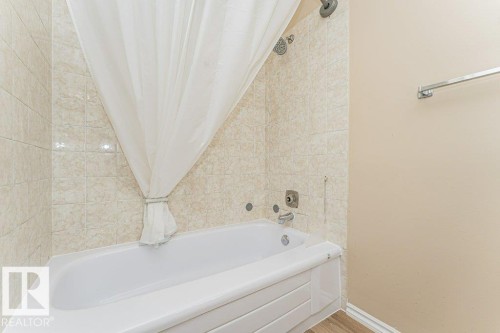 3909 43 Avenue, Leduc, AB - Indoor Photo Showing Bathroom