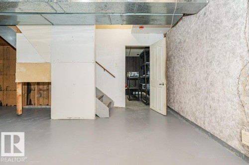 3909 43 Avenue, Leduc, AB - Indoor