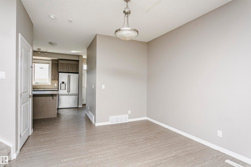 8103 Chappelle Way Sw, Edmonton, AB - Indoor