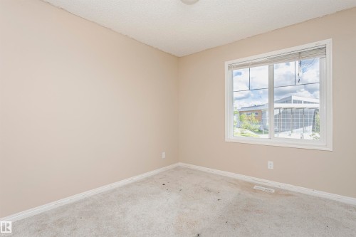 8103 Chappelle Way Sw, Edmonton, AB - Indoor Photo Showing Other Room