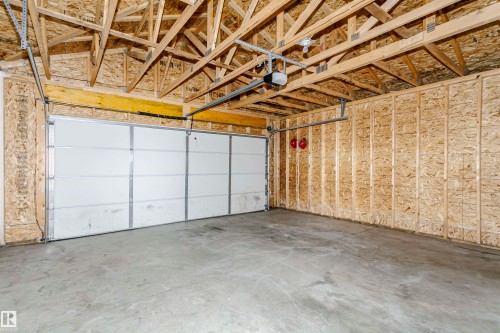 8103 Chappelle Way Sw, Edmonton, AB - Indoor Photo Showing Garage