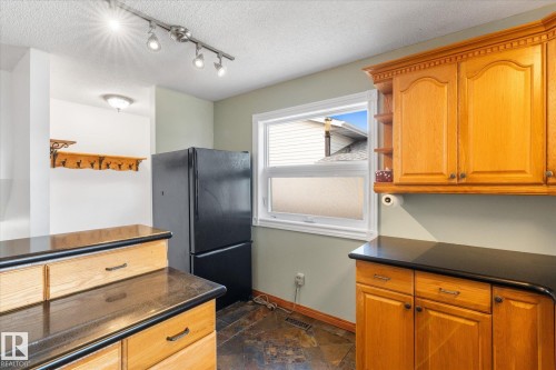 37 Mathias Avenue, Spruce Grove, AB 