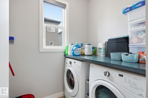 #73 16903 68 St Nw, Edmonton, AB - Indoor Photo Showing Laundry Room