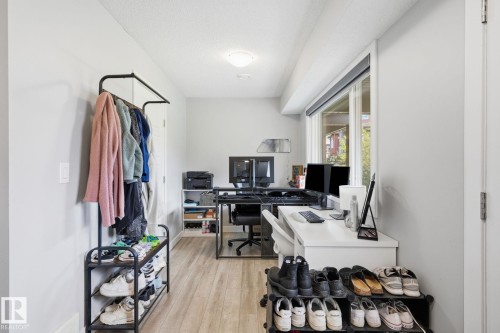 #73 16903 68 St Nw, Edmonton, AB - Indoor Photo Showing Office