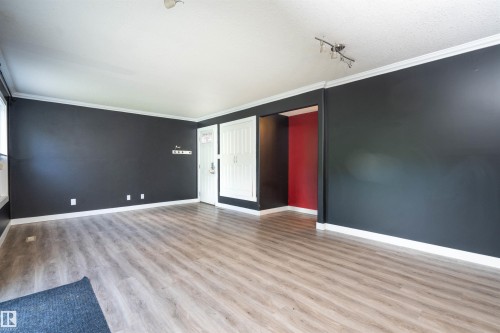 10330 76 Street Nw, Edmonton, AB - Indoor Photo Showing Other Room