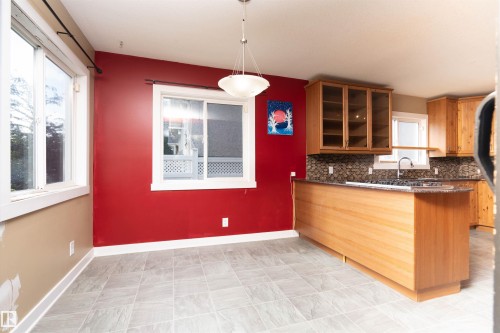 10330 76 Street Nw, Edmonton, AB - Indoor Photo Showing Kitchen