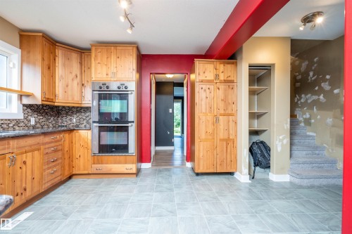 10330 76 Street Nw, Edmonton, AB - Indoor Photo Showing Kitchen