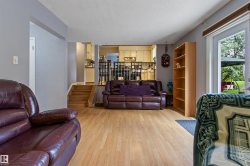 5403 43 Avenue, Drayton Valley, AB - Indoor Photo Showing Living Room