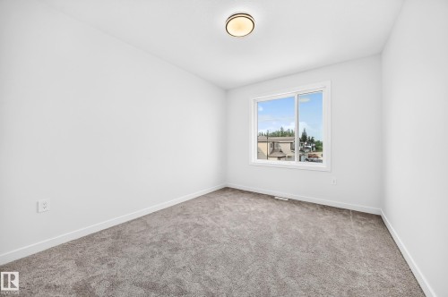 55 Meadowgrove Lane, Spruce Grove, AB - Indoor Photo Showing Other Room