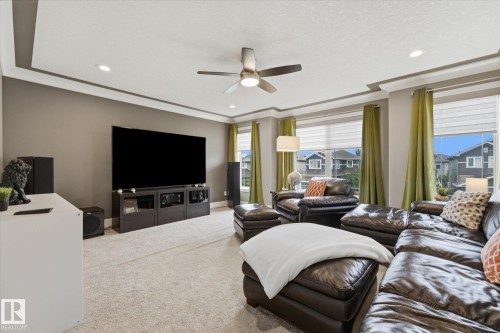 182 Woodhill Lane, Fort Saskatchewan, AB - Indoor Photo Showing Living Room