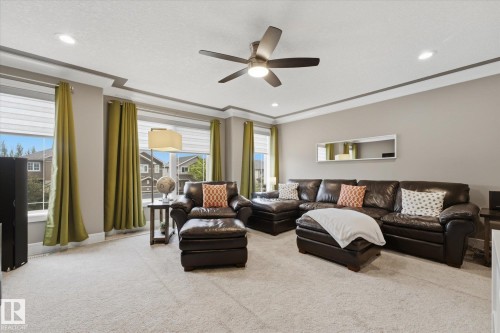 182 Woodhill Lane, Fort Saskatchewan, AB - Indoor Photo Showing Living Room