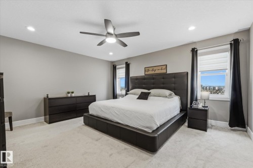 182 Woodhill Lane, Fort Saskatchewan, AB - Indoor Photo Showing Bedroom