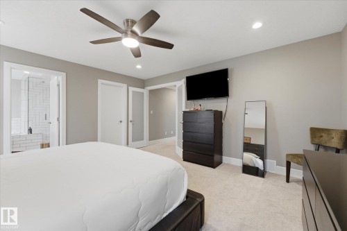 182 Woodhill Lane, Fort Saskatchewan, AB - Indoor Photo Showing Bedroom