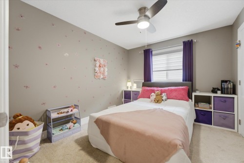 182 Woodhill Lane, Fort Saskatchewan, AB - Indoor Photo Showing Bedroom