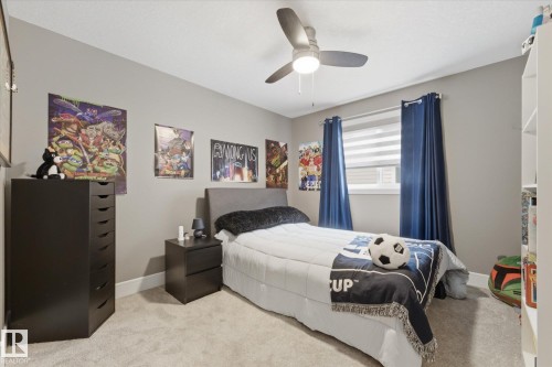 182 Woodhill Lane, Fort Saskatchewan, AB - Indoor Photo Showing Bedroom