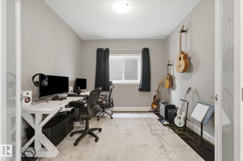 182 Woodhill Lane, Fort Saskatchewan, AB - Indoor Photo Showing Office