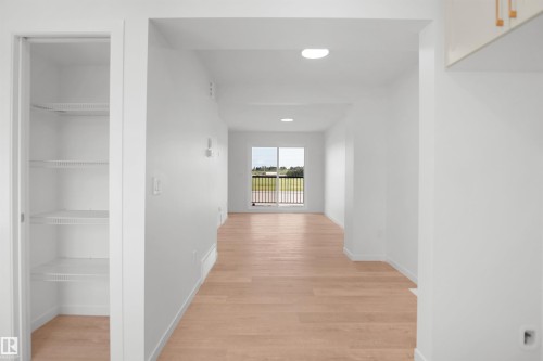 1423 9 Street Nw, Edmonton, AB - Indoor Photo Showing Other Room