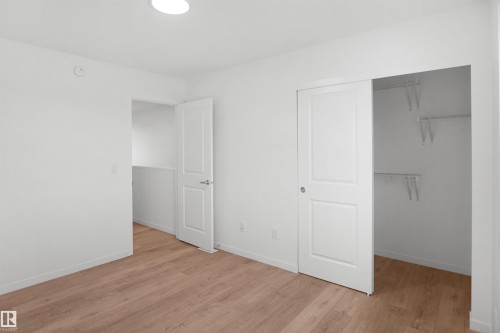 1423 9 Street Nw, Edmonton, AB - Indoor Photo Showing Other Room