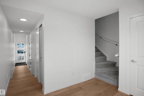 1423 9 Street Nw, Edmonton, AB - Indoor Photo Showing Other Room