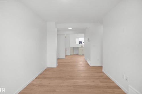 1423 9 Street Nw, Edmonton, AB - Indoor Photo Showing Other Room