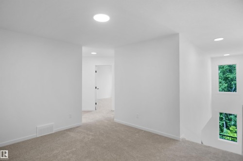 #33 19904 31 Av Nw, Edmonton, AB - Indoor Photo Showing Other Room