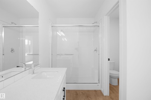 #33 19904 31 Av Nw, Edmonton, AB - Indoor Photo Showing Bathroom