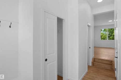 #33 19904 31 Av Nw, Edmonton, AB - Indoor Photo Showing Other Room