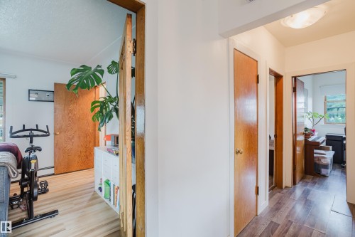 8759 78 Avenue Nw, Edmonton, AB - Indoor Photo Showing Other Room
